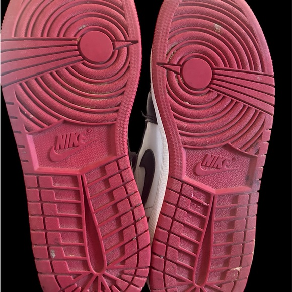 Nike Air Jordan 1 Low Bred Toe Black Red Size 3.5 Y 553560-612 - Picture 6 of 8